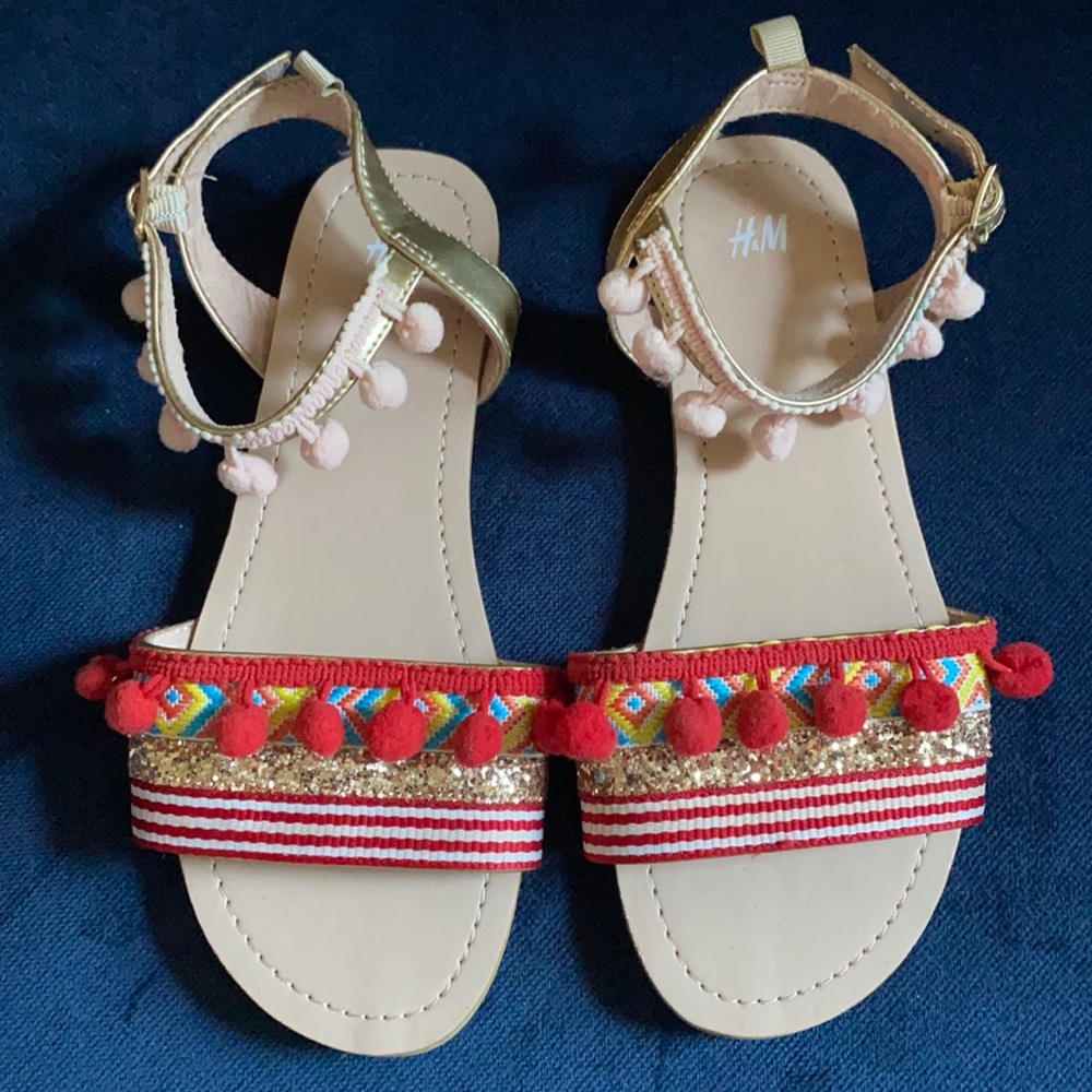 NWOT H&M size 3 girls sandals